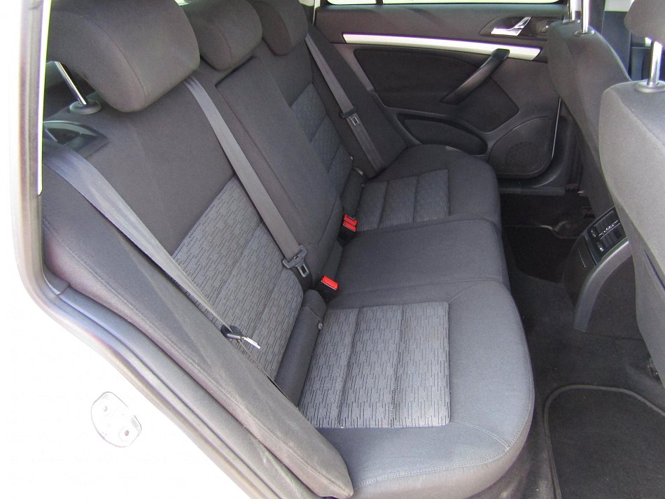 Škoda Octavia II 1.6TDi Ambiente