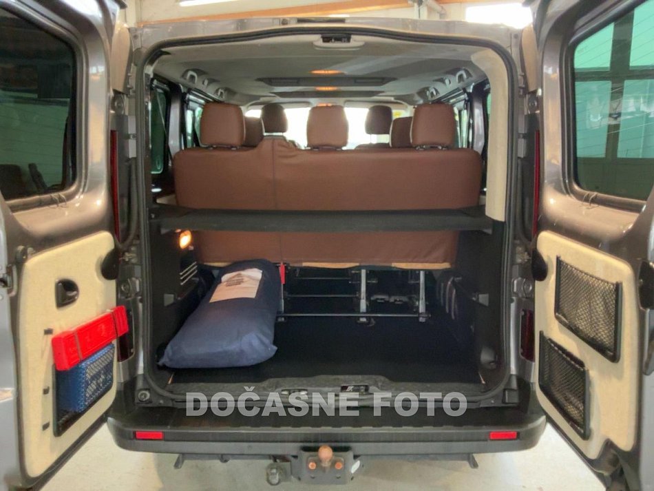 Nissan NV300 1.6dCi  8míst