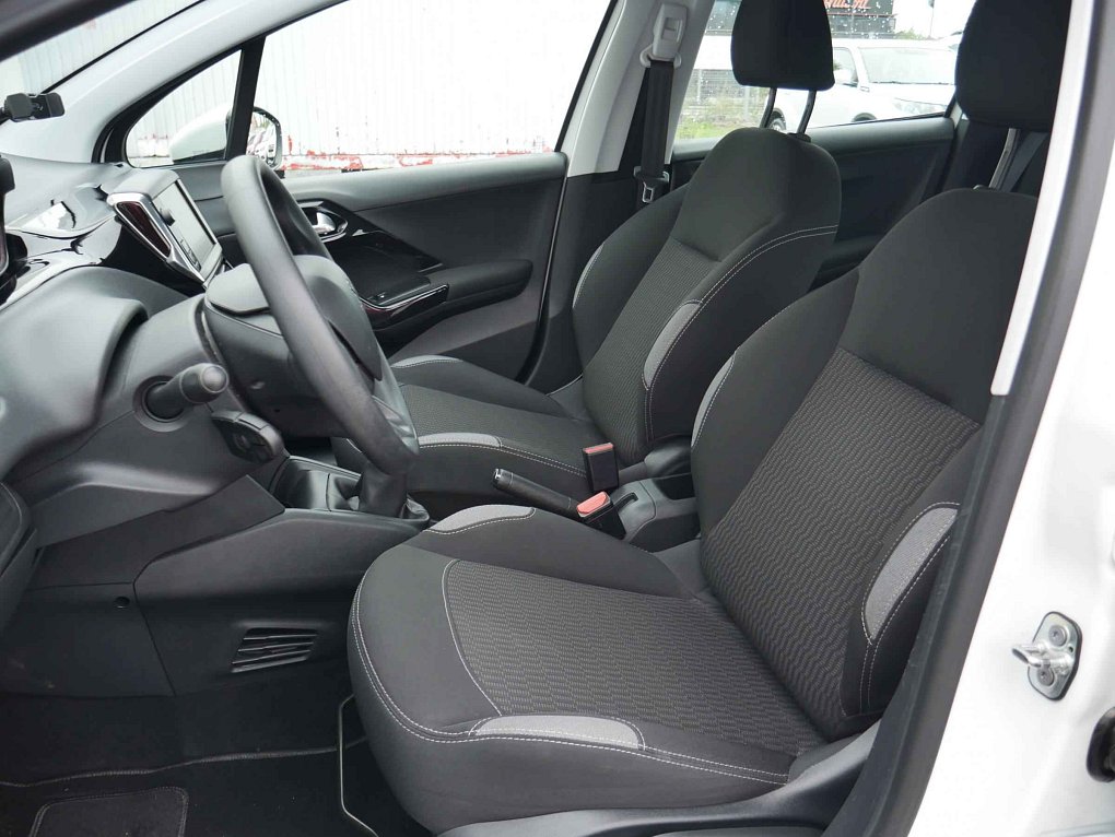 Peugeot 208 1.2 PT 