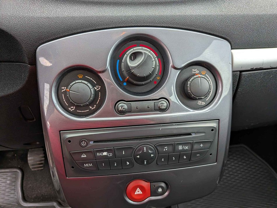 Renault Clio 1.2i 