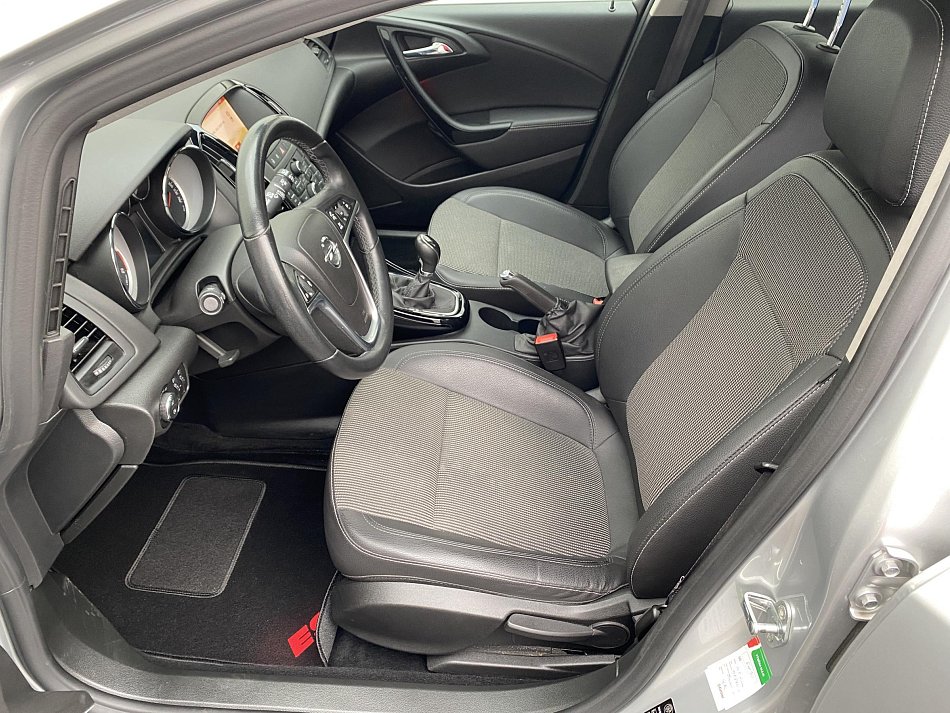 Opel Astra 1.6 CDTi 