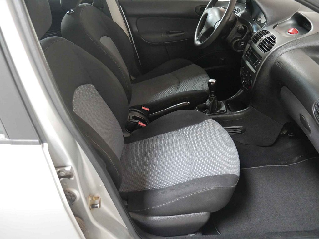 Peugeot 206 1.4i 