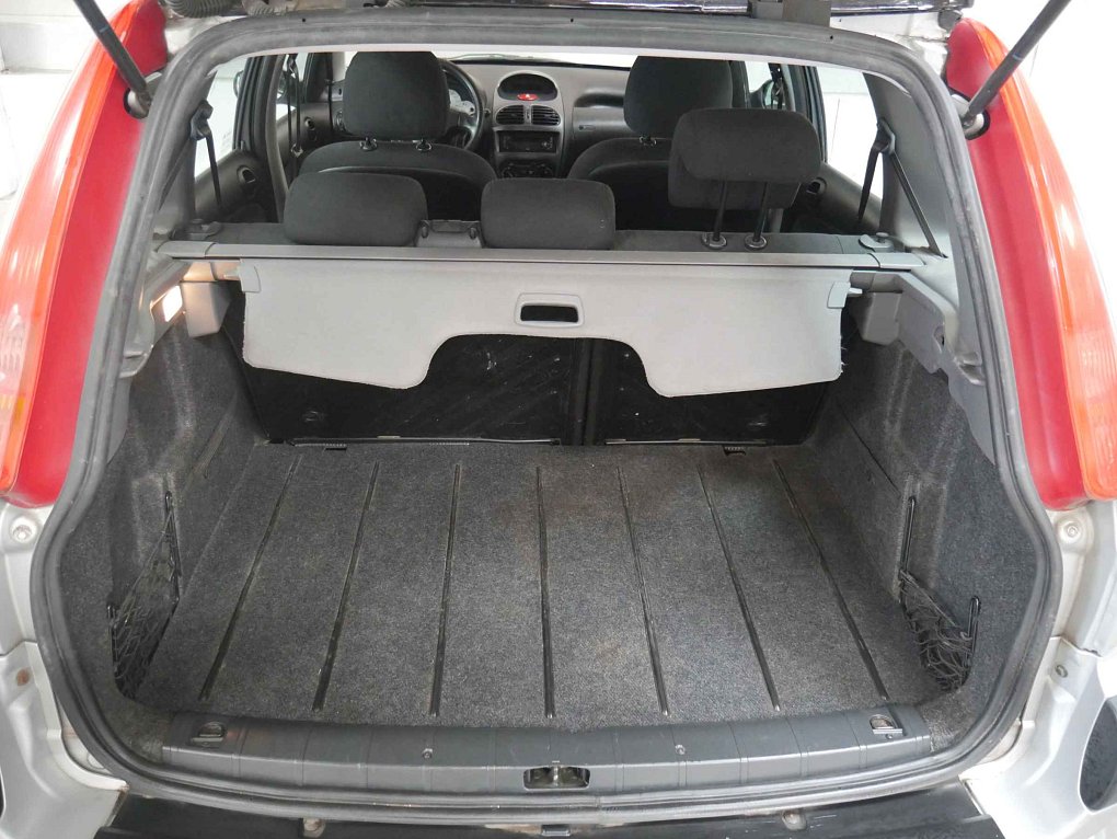 Peugeot 206 1.4i 