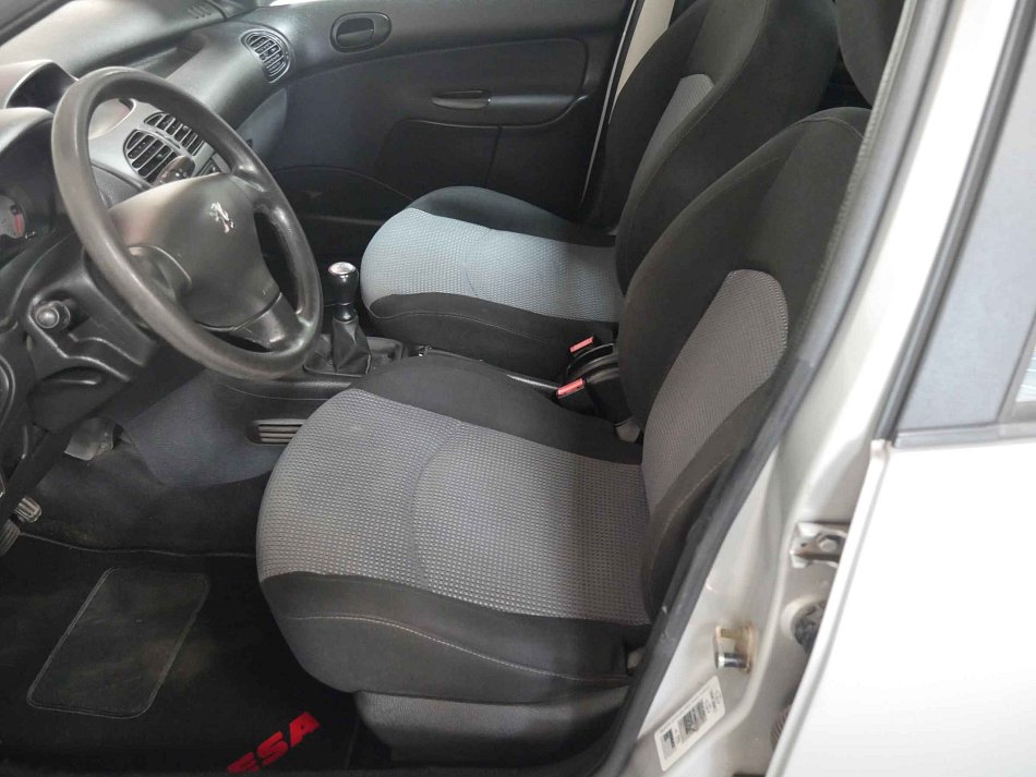 Peugeot 206 1.4i 