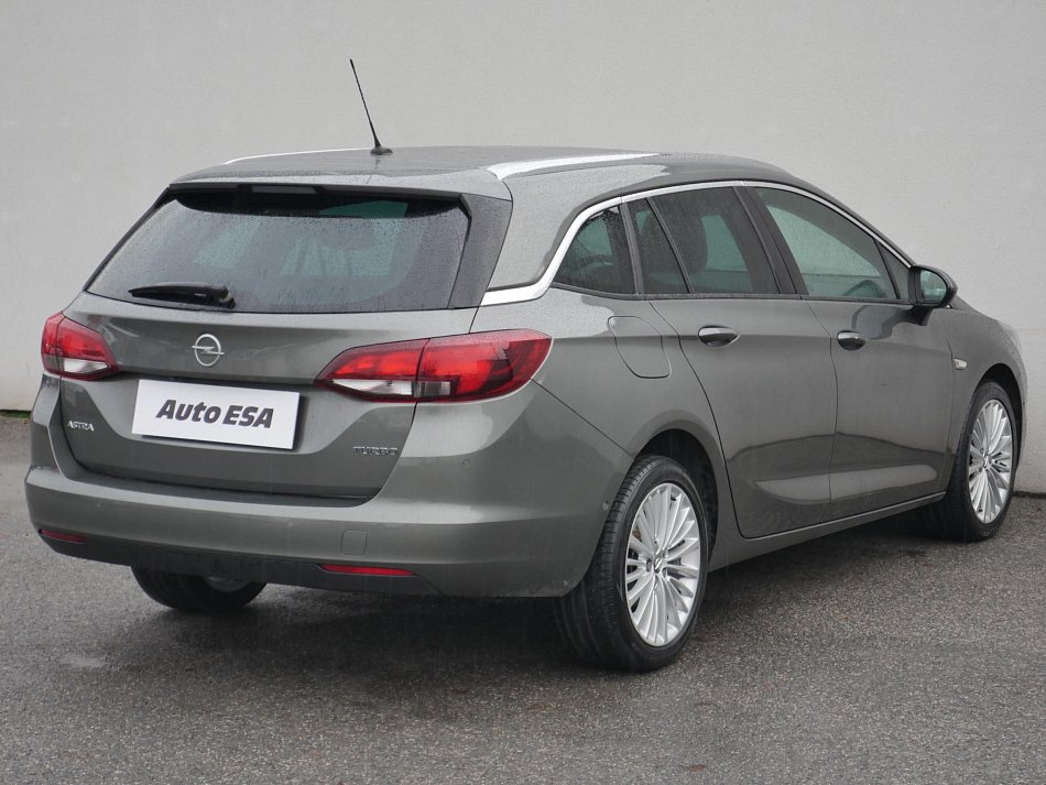 Opel Astra 1.4 T Cosmo
