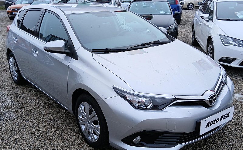 Toyota Auris 1.2T 
