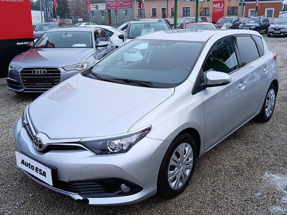 Toyota Auris 1.2T 