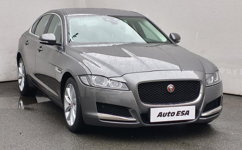 Jaguar XF 2.0 D 