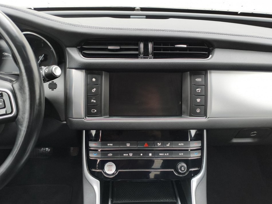 Jaguar XF 2.0 D 