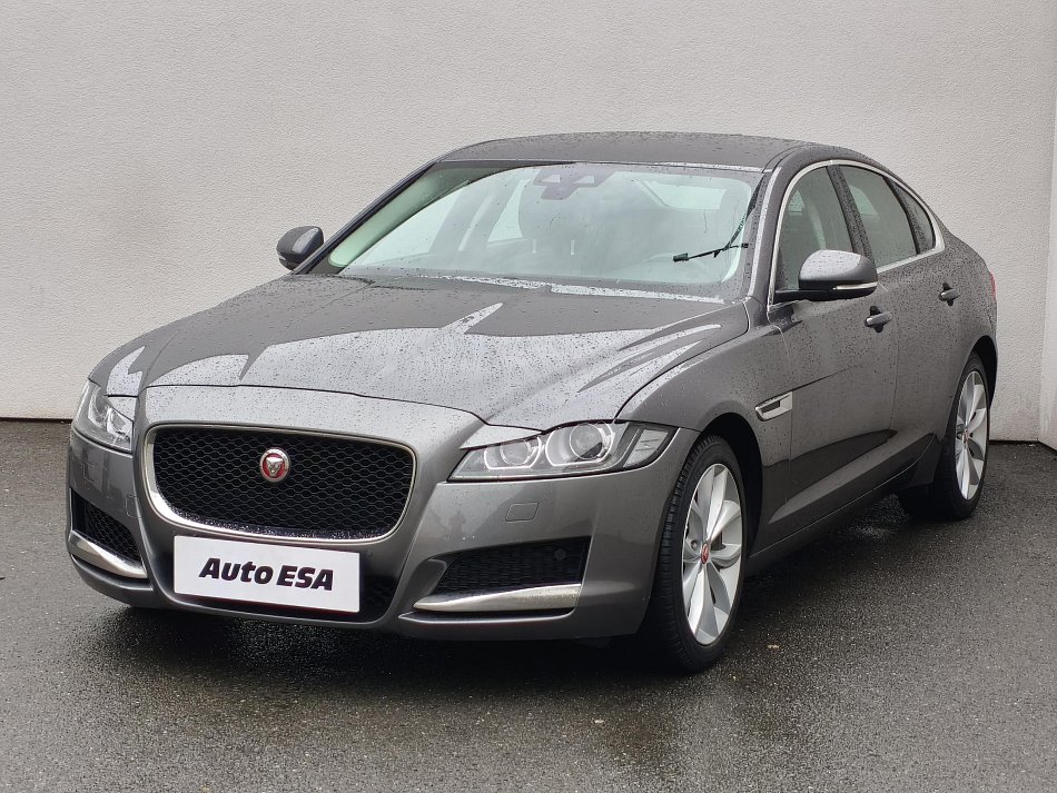 Jaguar XF 2.0 D 