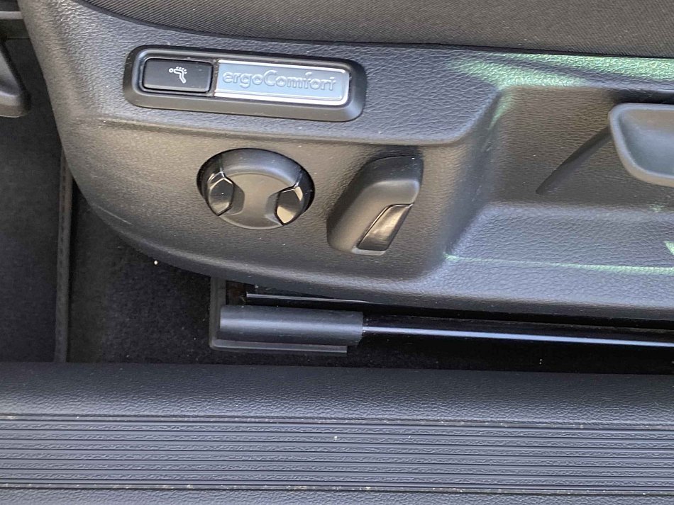 Volkswagen Passat 2.0 TDi Business