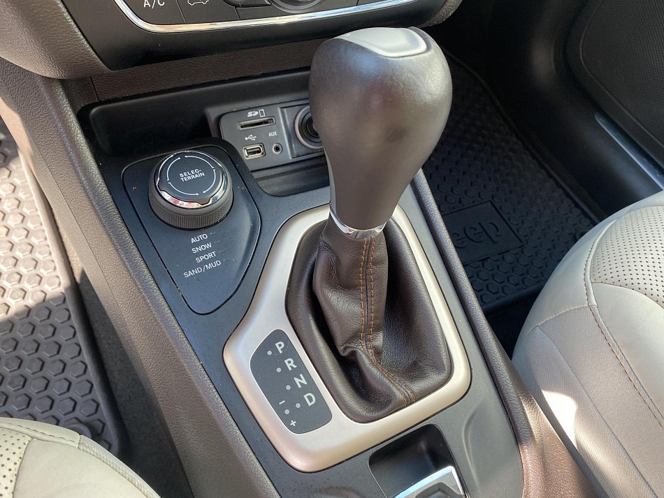 Jeep Cherokee 2.2MJT  4x4
