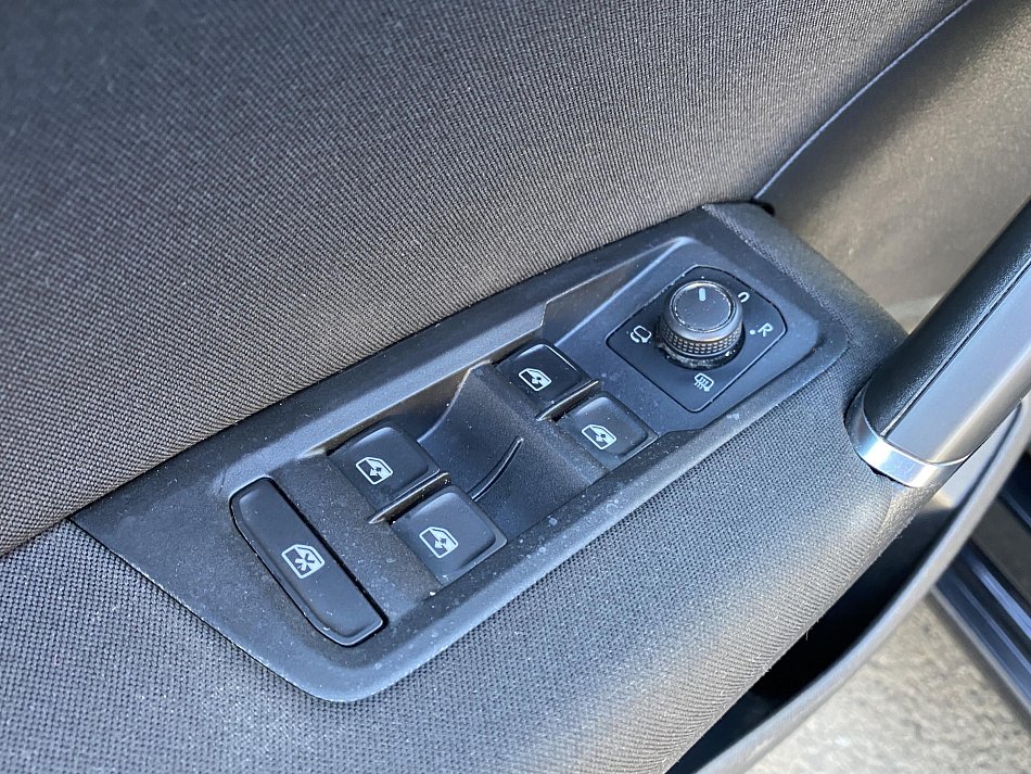 Volkswagen Touran 2.0 TDi Business