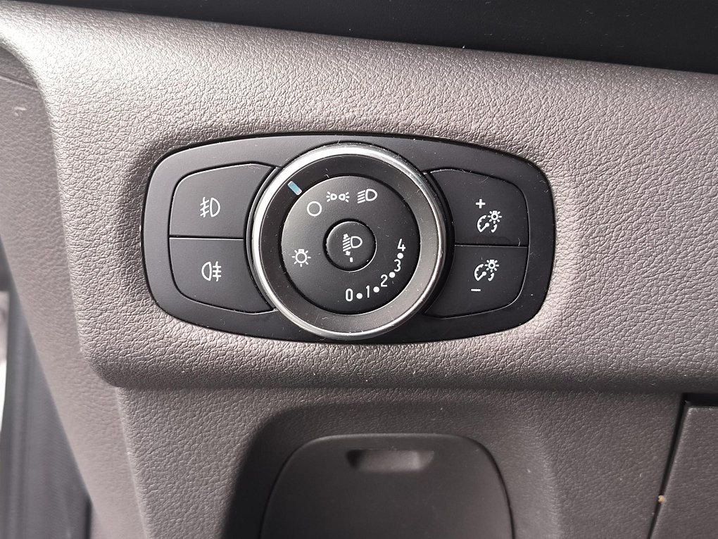 Ford Transit Custom 2.0TDCi  L1H2 9míst