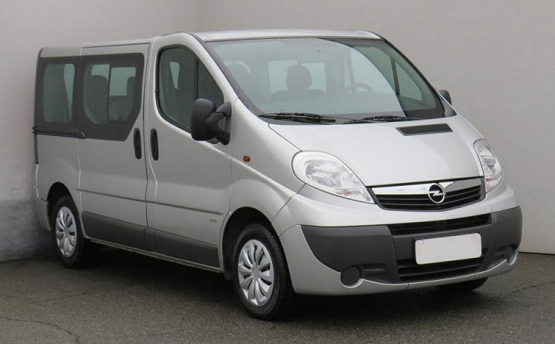 Opel Vivaro 2.0dCi  L2 6míst