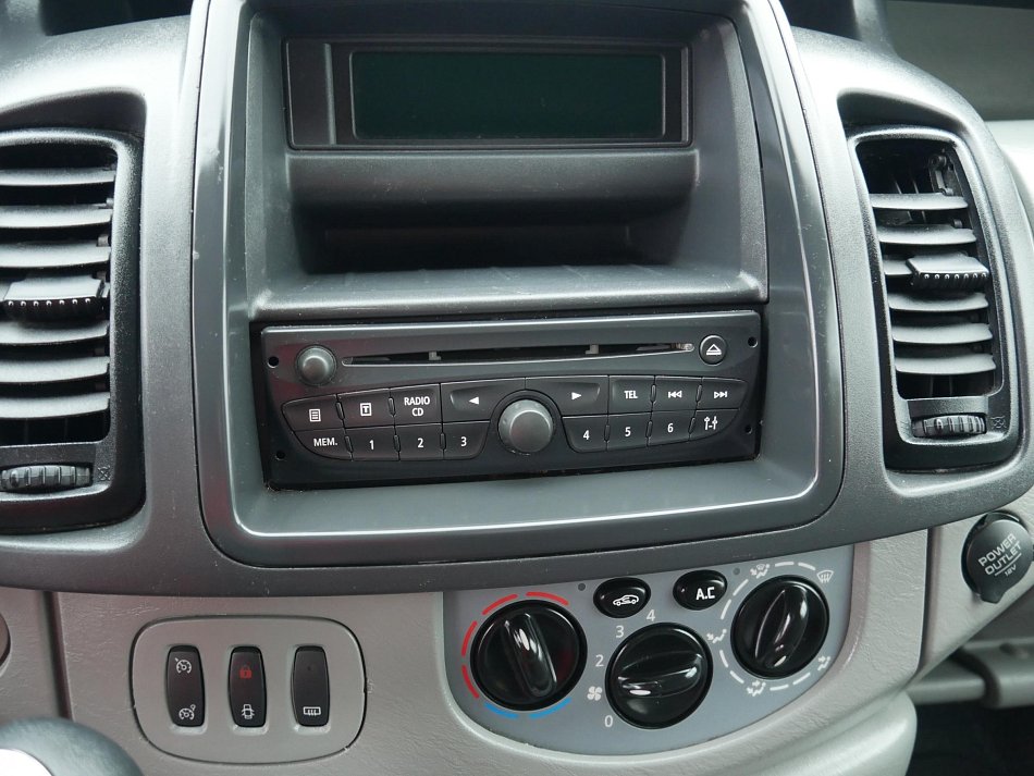 Opel Vivaro 2.0dCi  L2 6míst