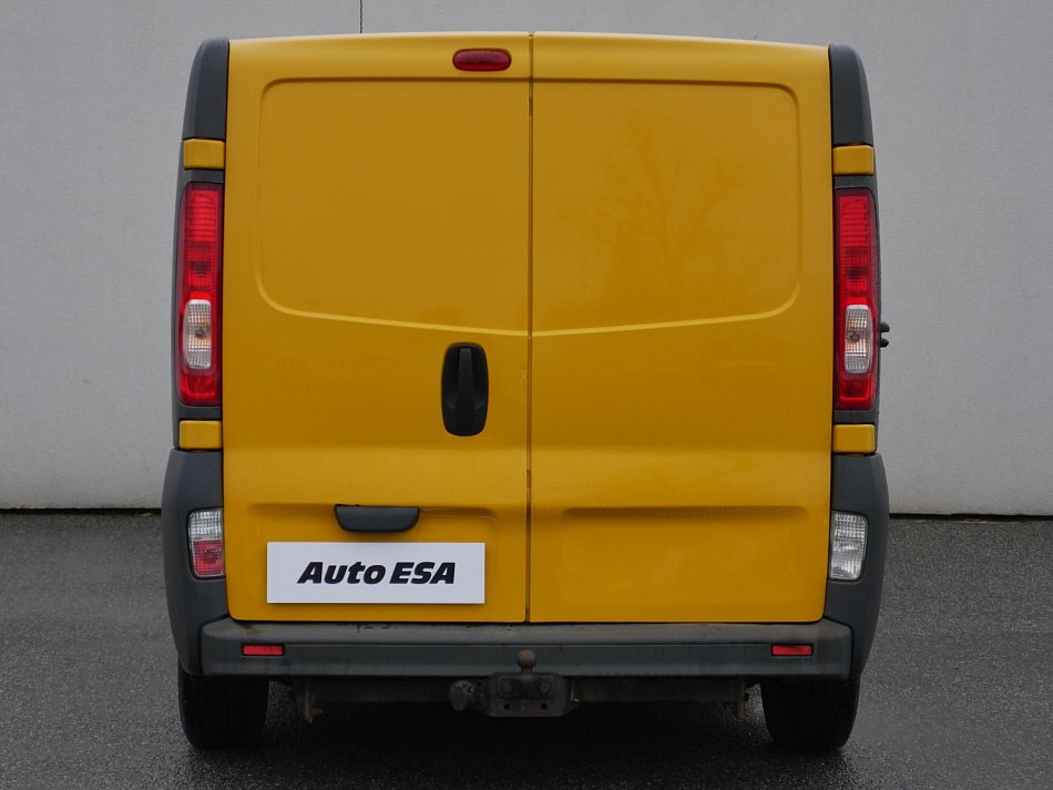 Opel Vivaro 2.0dCi  L2 6míst