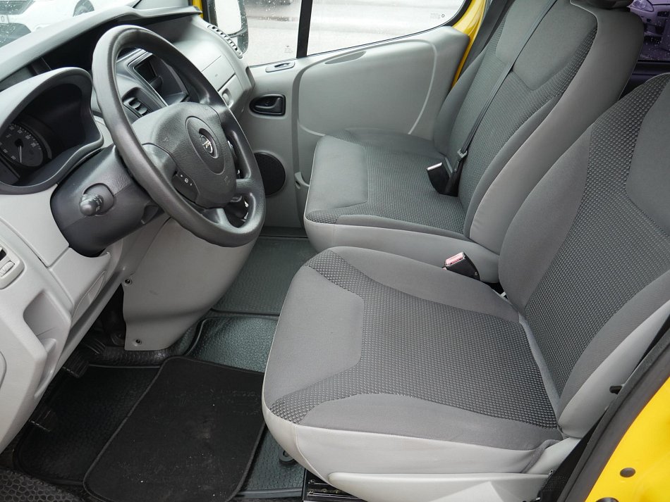 Opel Vivaro 2.0dCi  L2 6míst