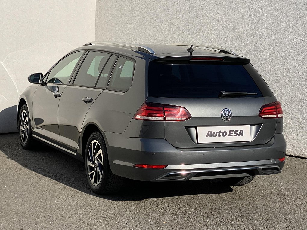 Volkswagen Golf 1.0 TSi Sound