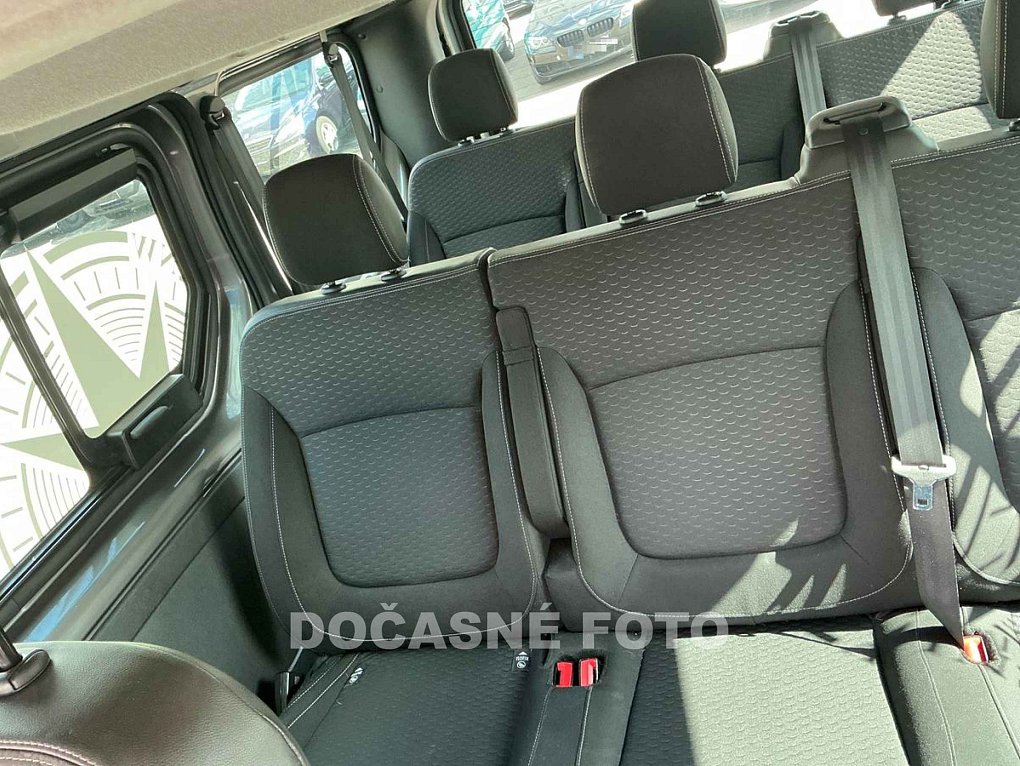 Opel Vivaro 1.6CDTi  8míst