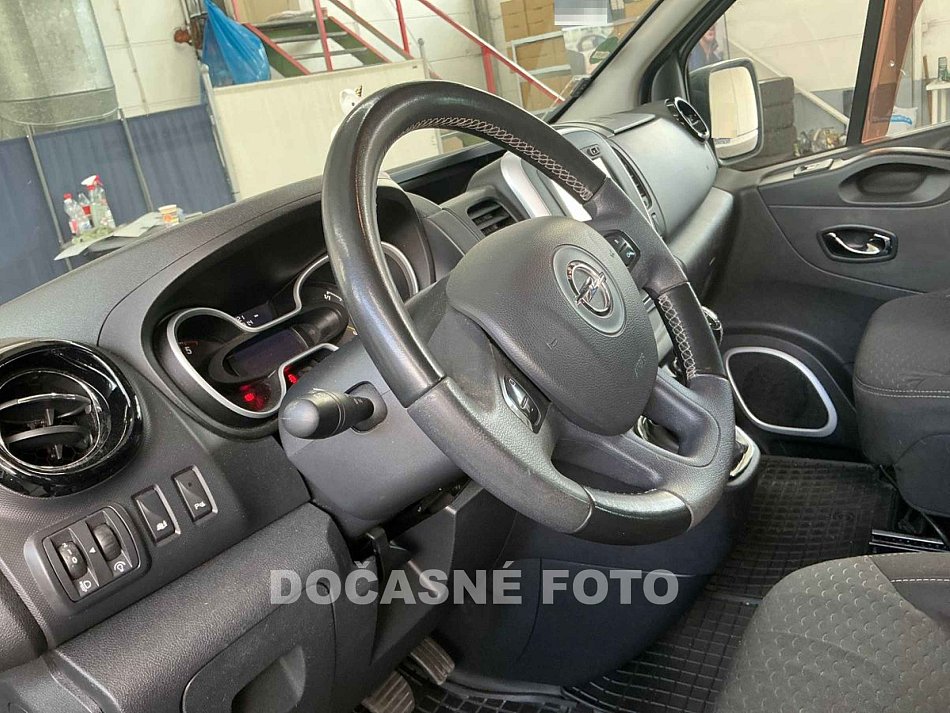 Opel Vivaro 1.6CDTi  8míst