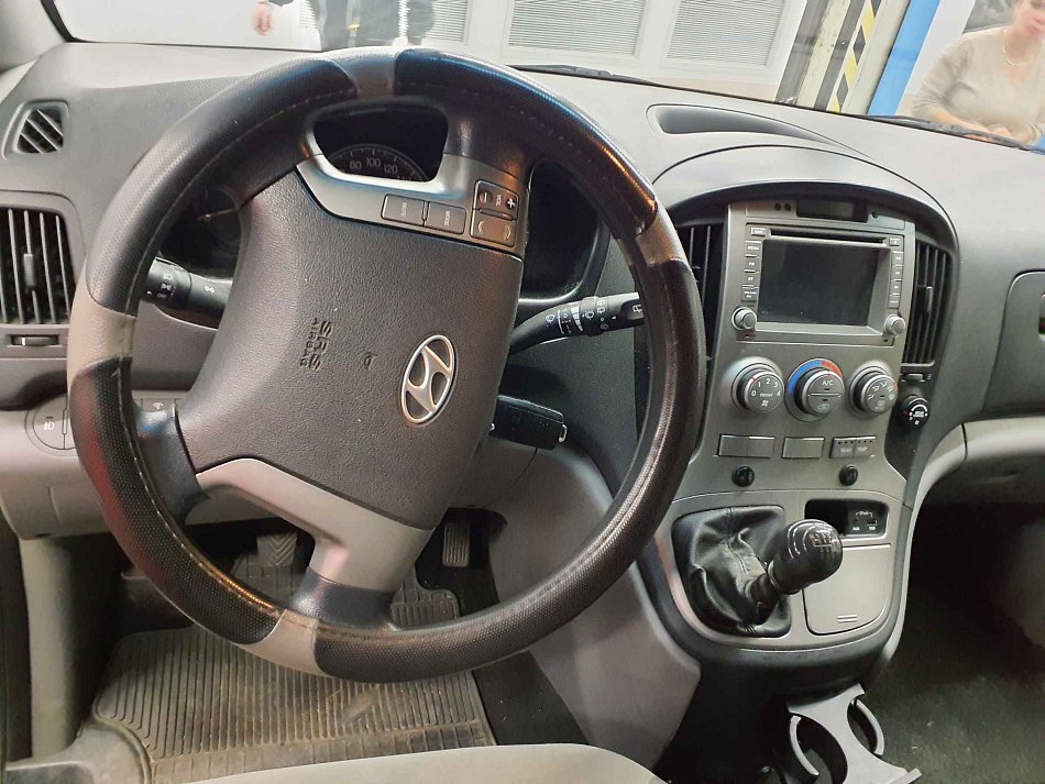 Hyundai H 1 2.5CRDi  8míst