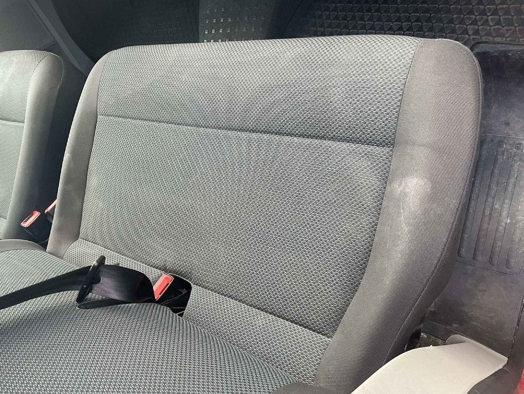 Volkswagen Transporter 2.0TDi  9míst