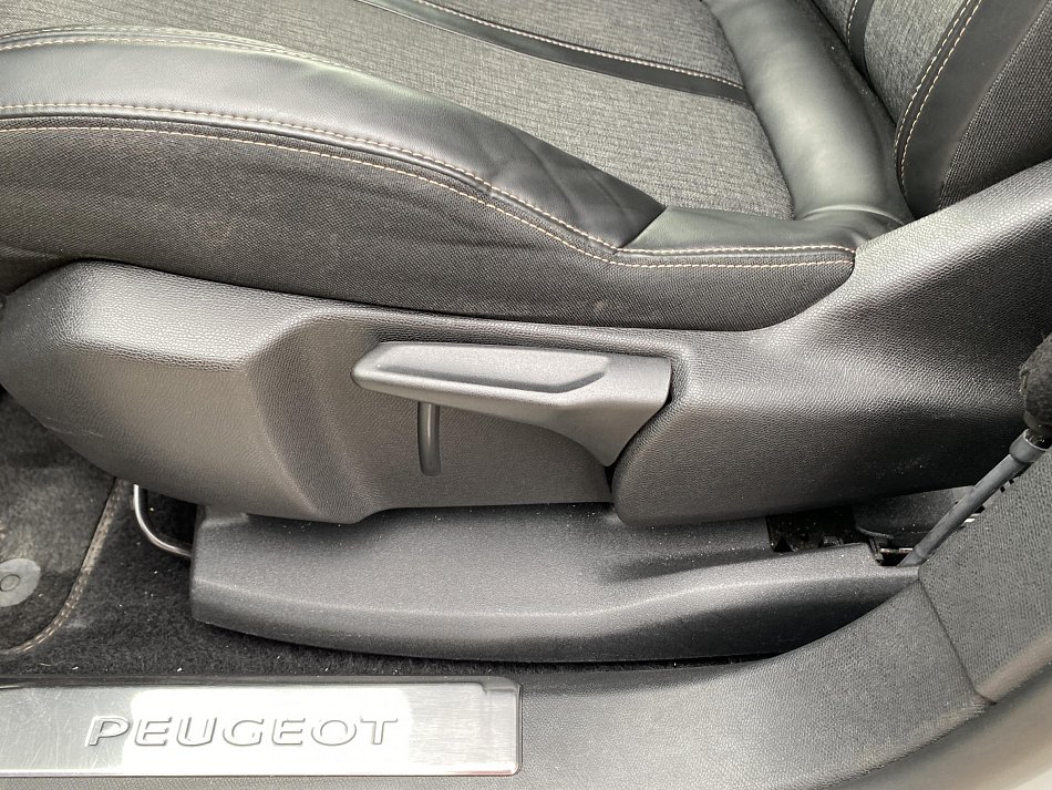 Peugeot 3008 2.0 HDi 