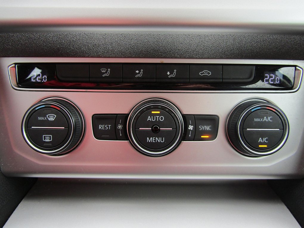 Volkswagen Passat 2.0 TDi 