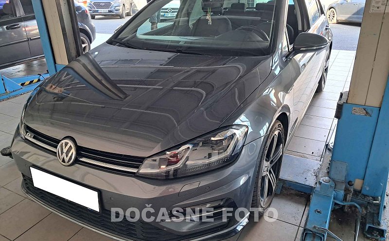 Volkswagen Golf 1.4 TSi  R-line