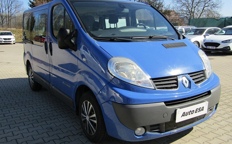Renault Trafic 2.0dCi  5míst