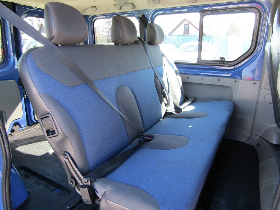 Renault Trafic 2.0dCi  5míst
