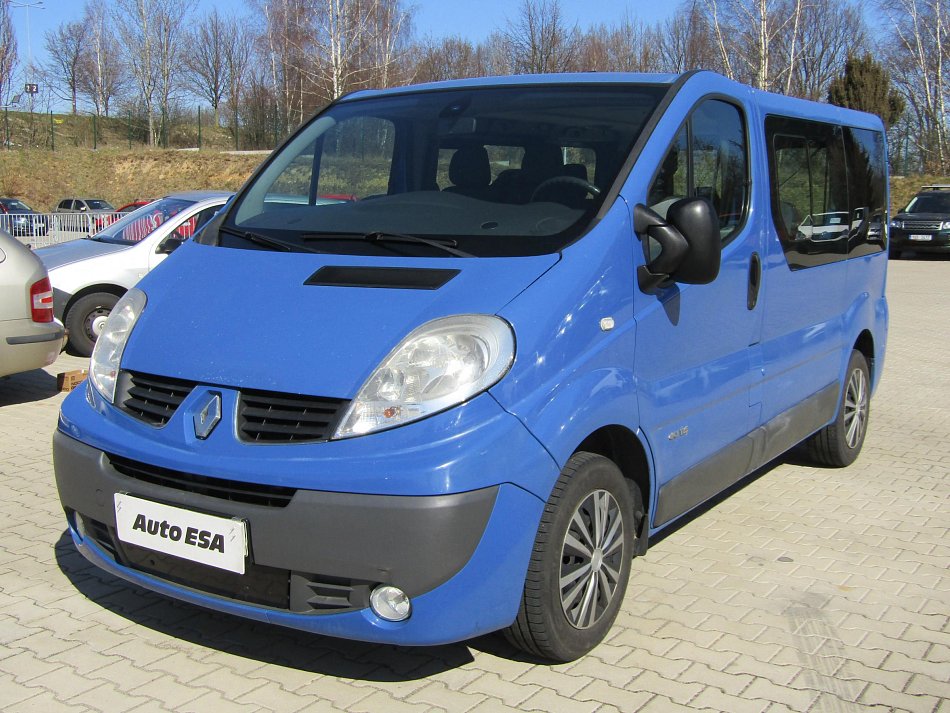 Renault Trafic 2.0dCi  5míst