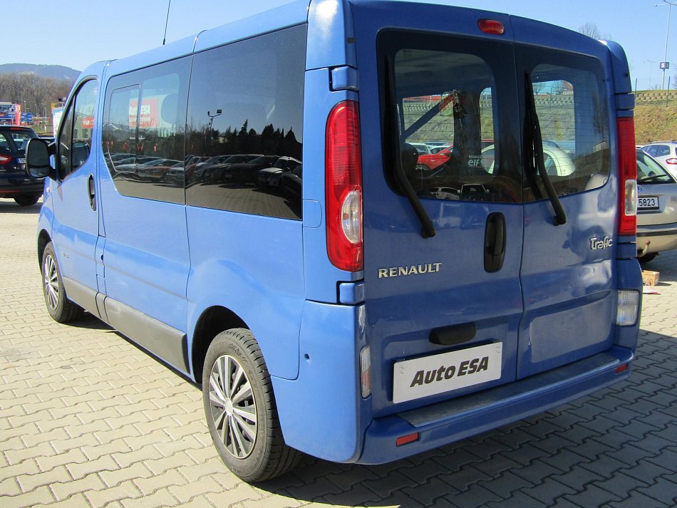 Renault Trafic 2.0dCi  5míst