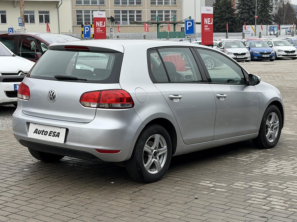 Volkswagen Golf 1.6 