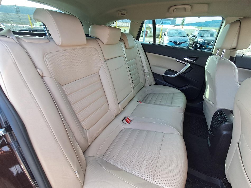 Opel Insignia 2.0CDTi 