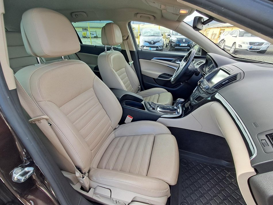 Opel Insignia 2.0CDTi 