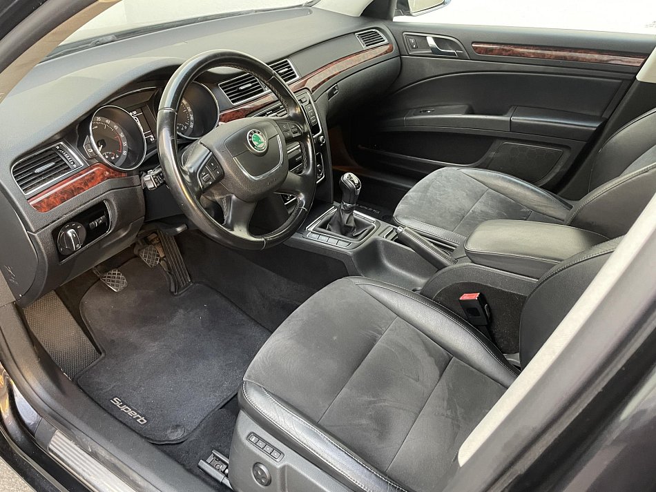 Škoda Superb II 2.0 TDi Elegance 4x4