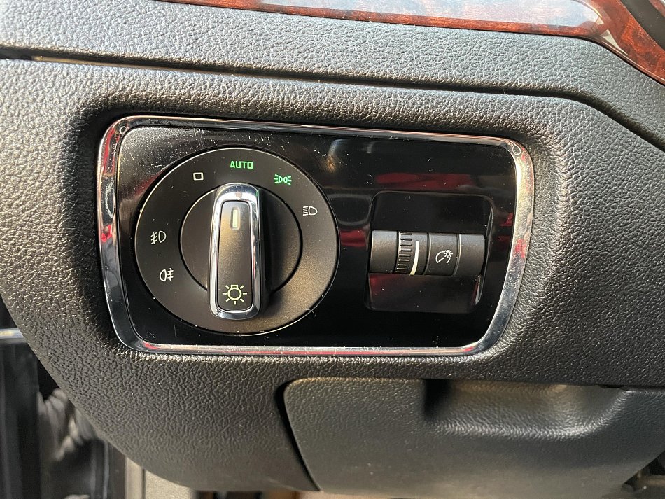 Škoda Superb II 2.0 TDi Elegance 4x4