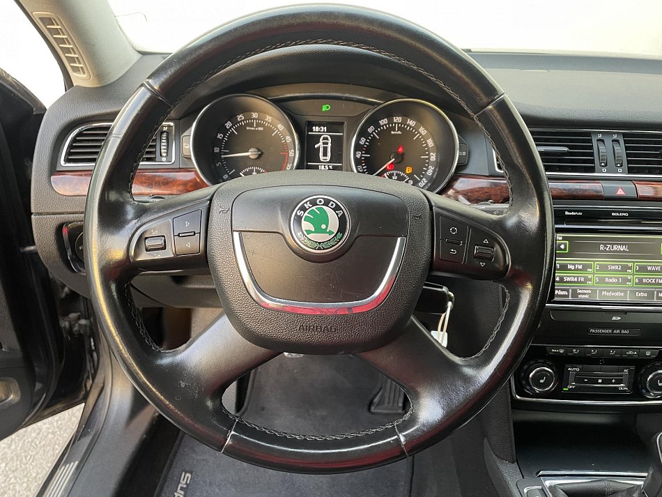 Škoda Superb II 2.0 TDi Elegance 4x4