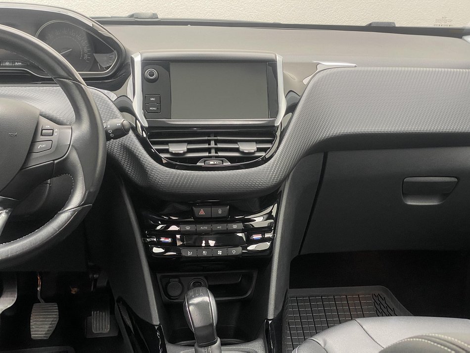 Peugeot 2008 1.2PT Allure