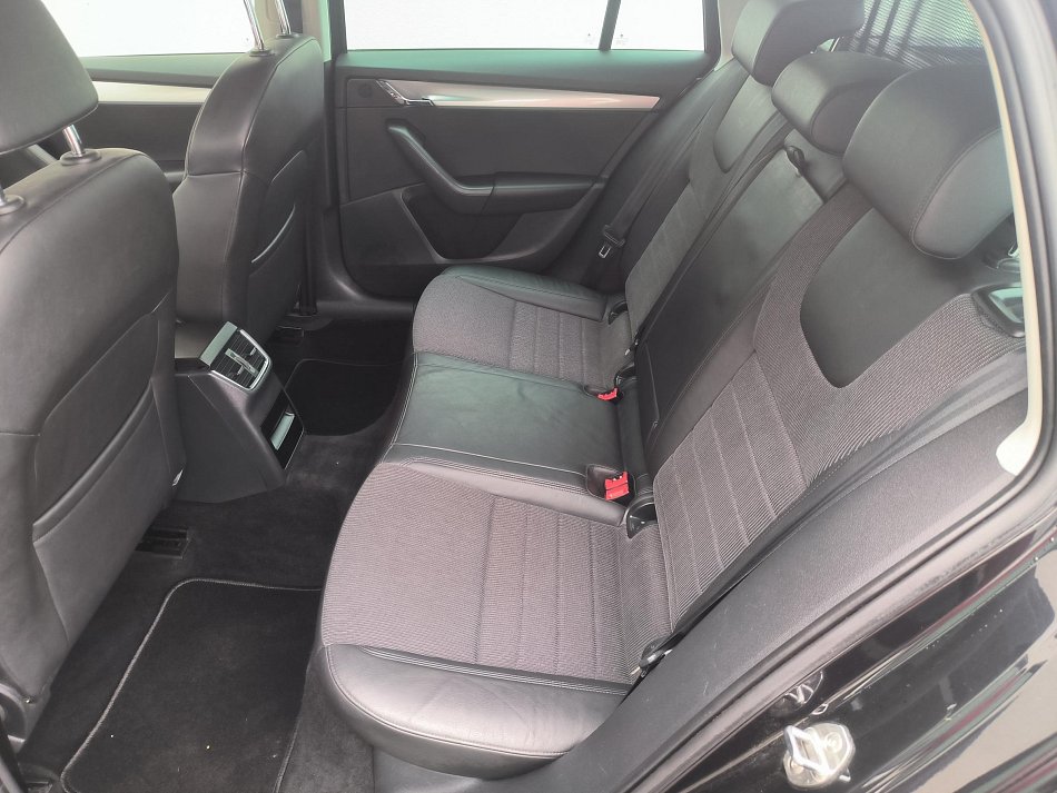 Škoda Octavia III 1.8 TSi Elegance