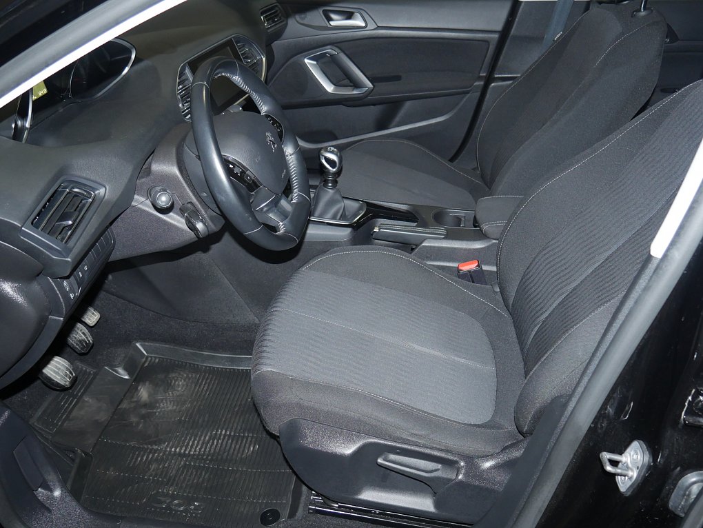 Peugeot 308 1.2 PT 