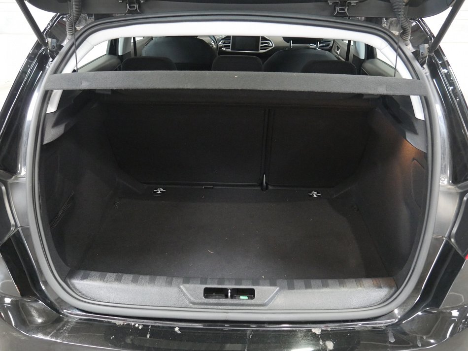 Peugeot 308 1.2 PT 
