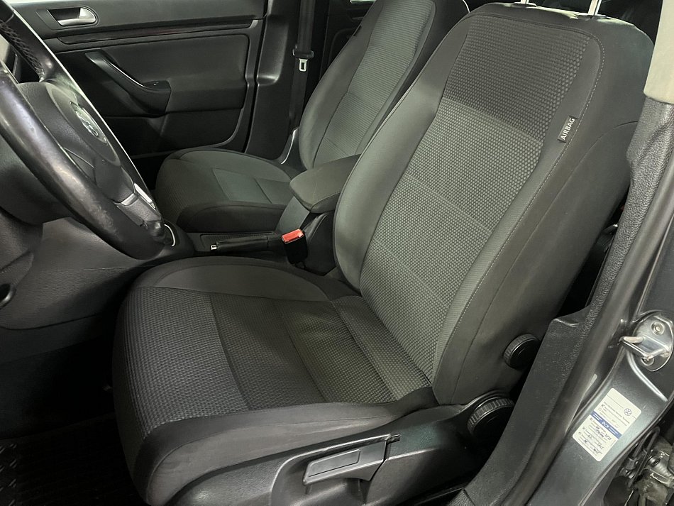 Volkswagen Golf 1.4TSI 