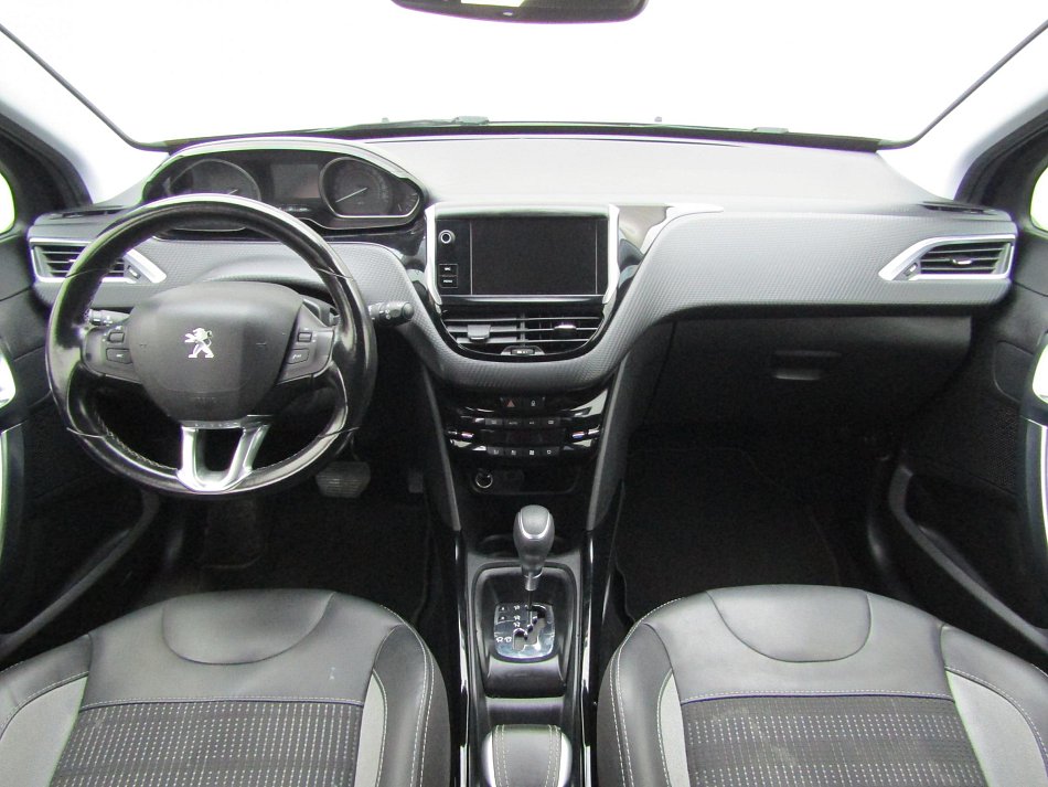 Peugeot 2008 1.2PT Allure