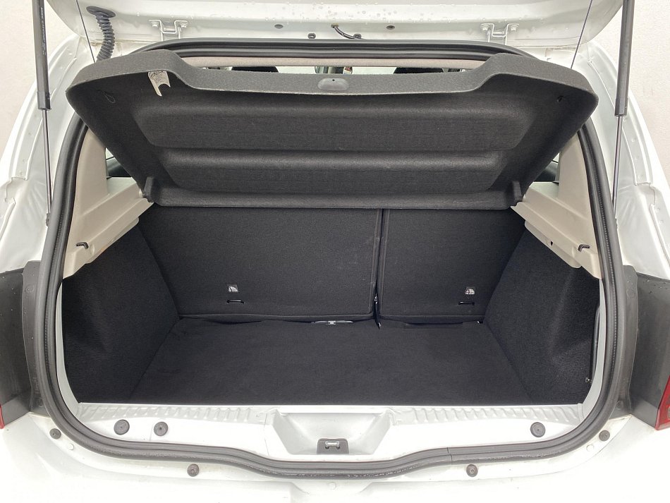 Dacia Sandero 1.0i 