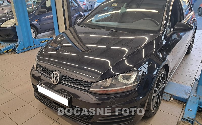 Volkswagen Golf 2.0 TDi 