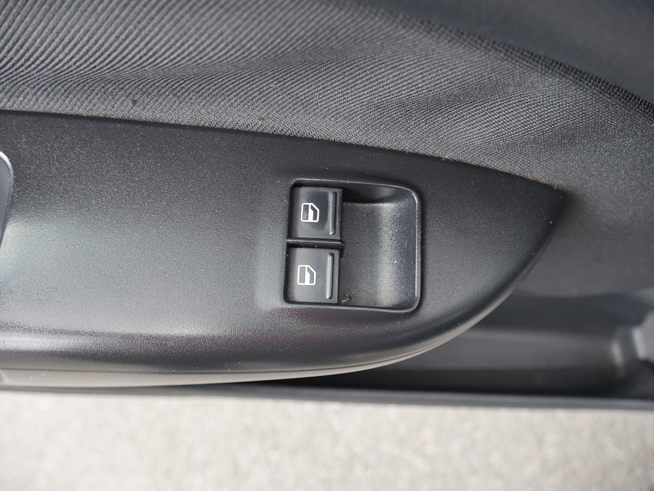 Škoda Octavia II 1.6 MPi Ambiente
