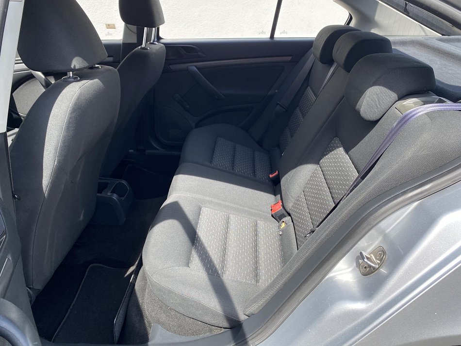 Škoda Octavia II 1.6 TDi Active